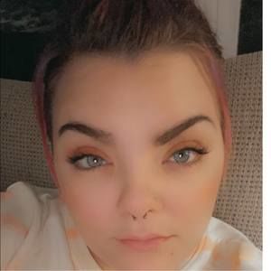 Meet your Posher, Alicia